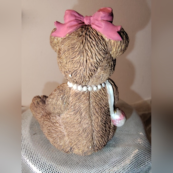 1995 BC Bronson Collectibles| Glamour Bear wearing pearls, pink bow, and purse. - Picture 2 of 6